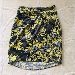 H&M Yellow/Black/Gray Flowered Tulip Hem Skirt